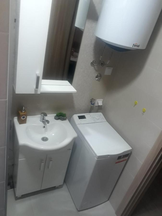 Apartment Lorena Kotor Bagian luar foto